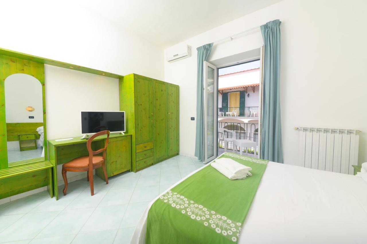 Hotel Pineta Ischia Kültér fotó