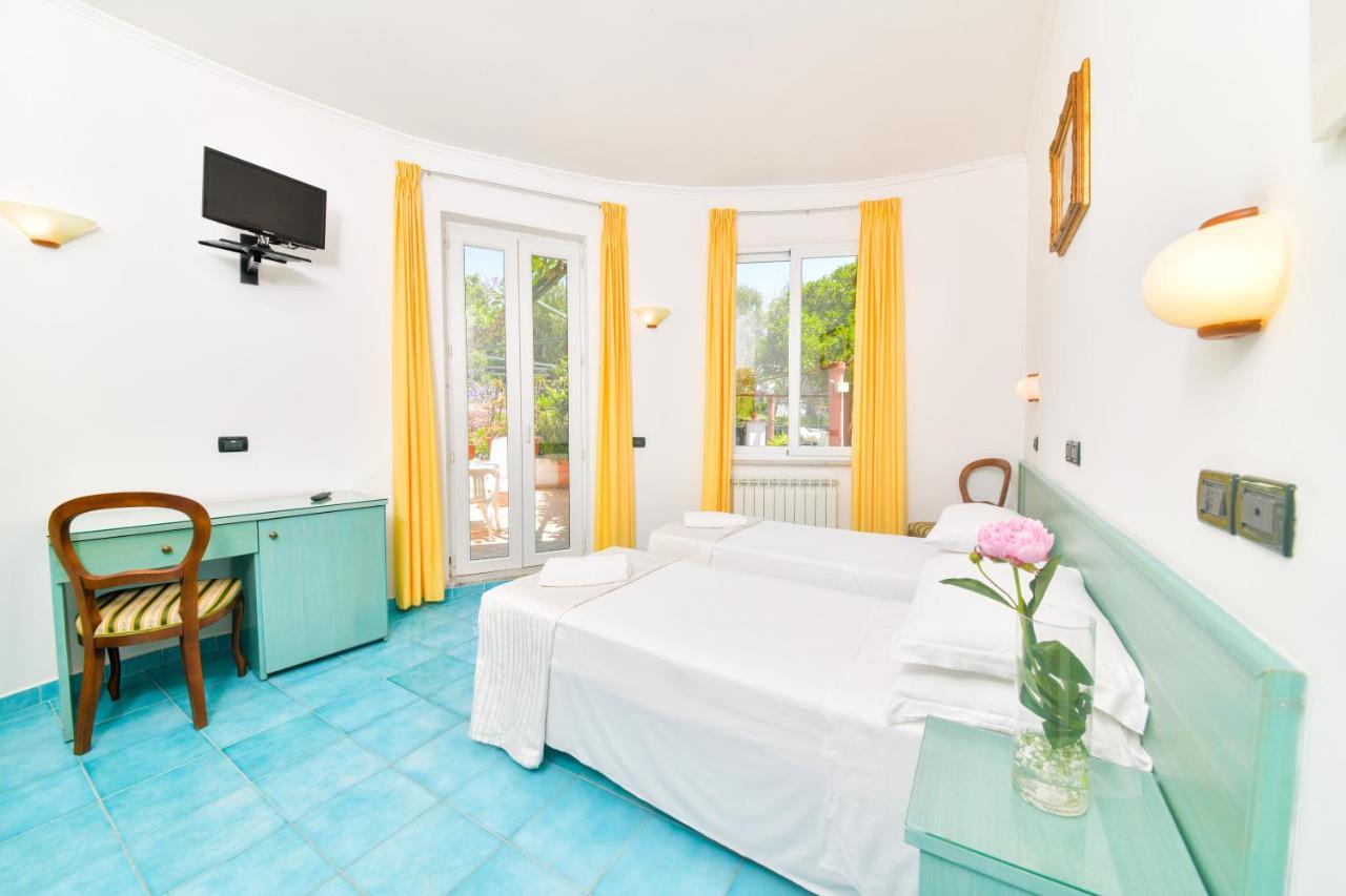 Hotel Pineta Ischia Kültér fotó
