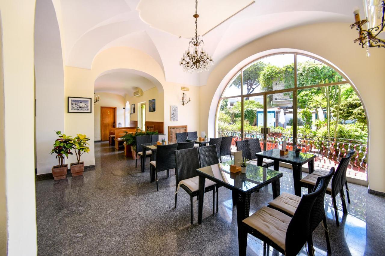 Hotel Pineta Ischia Kültér fotó