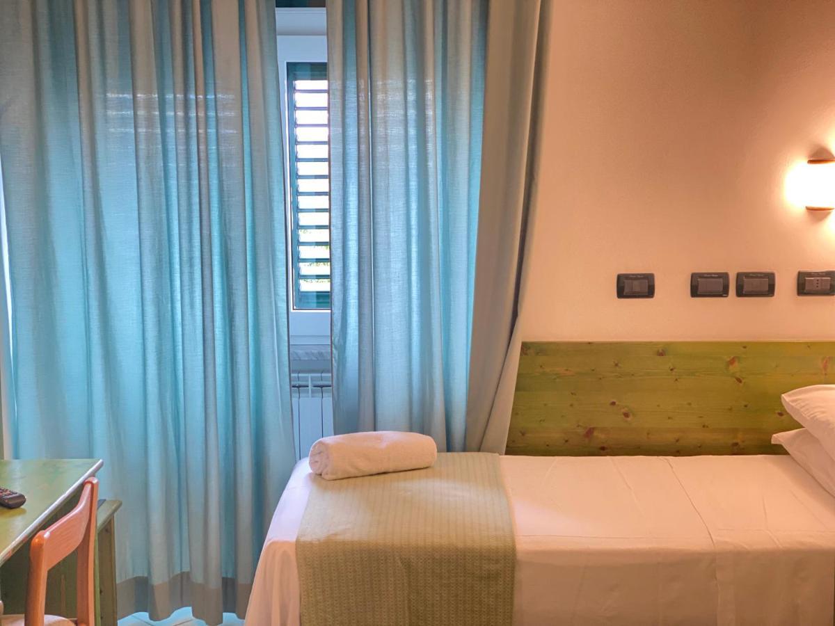 Hotel Pineta Ischia Kültér fotó