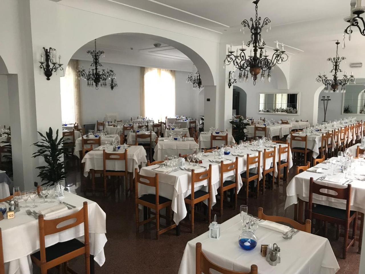 Hotel Pineta Ischia Kültér fotó
